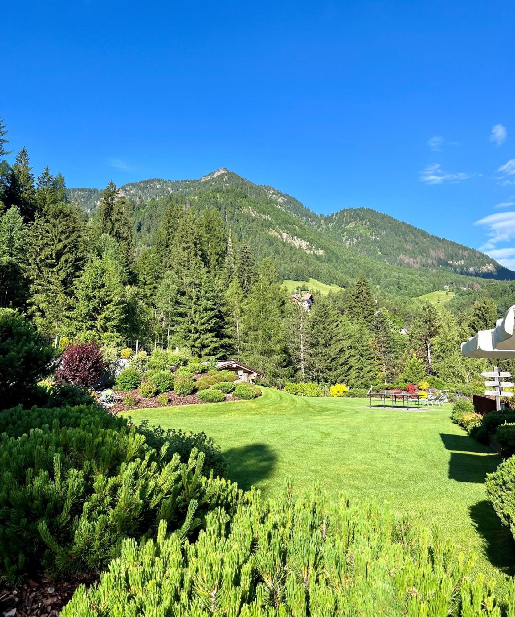 Hotel Arnaria Urtijëi