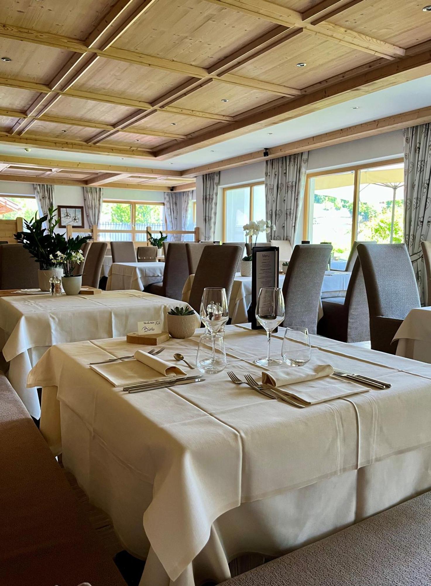Hotel Arnaria Urtijëi