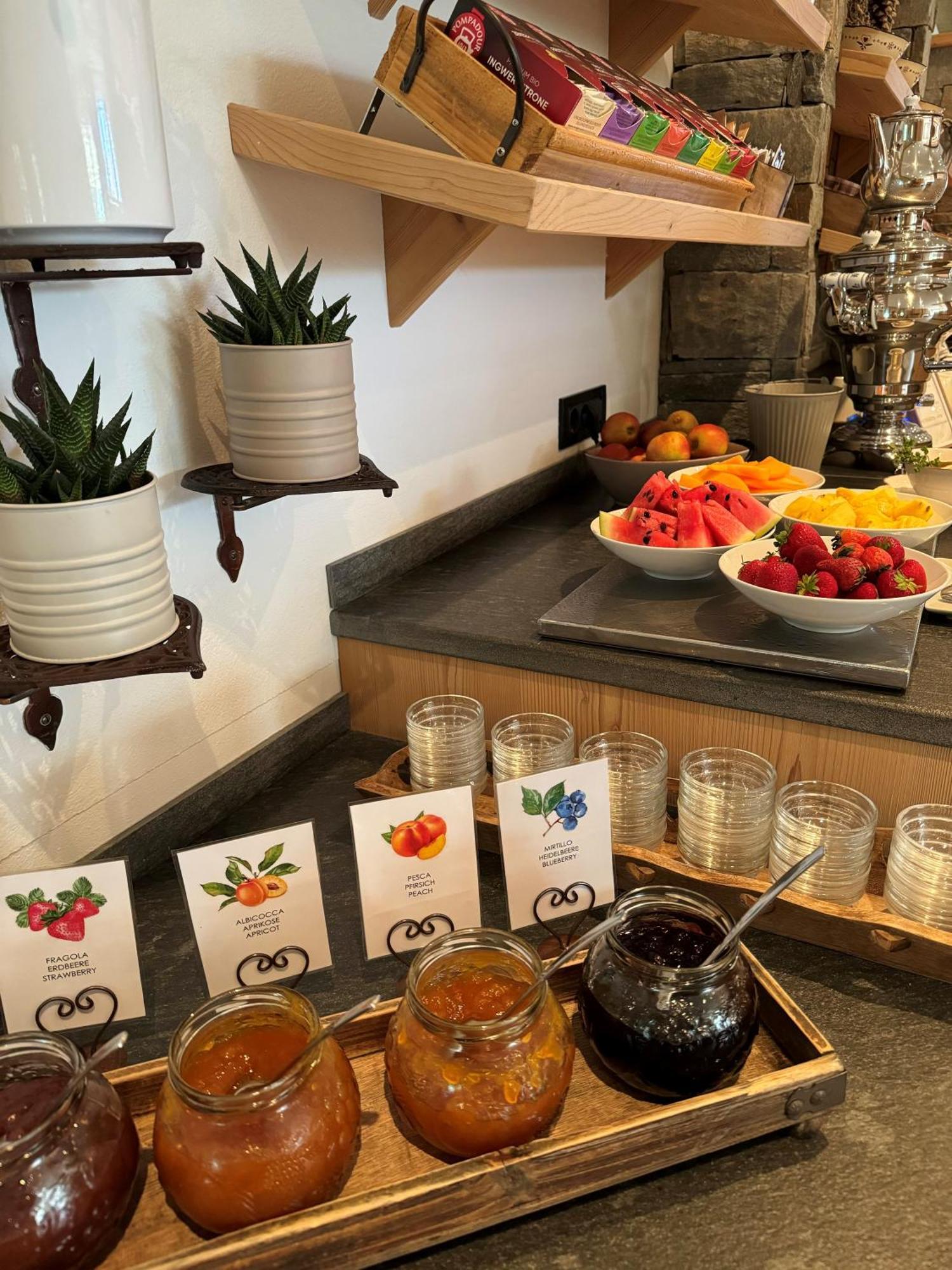 Hotel Arnaria 4*